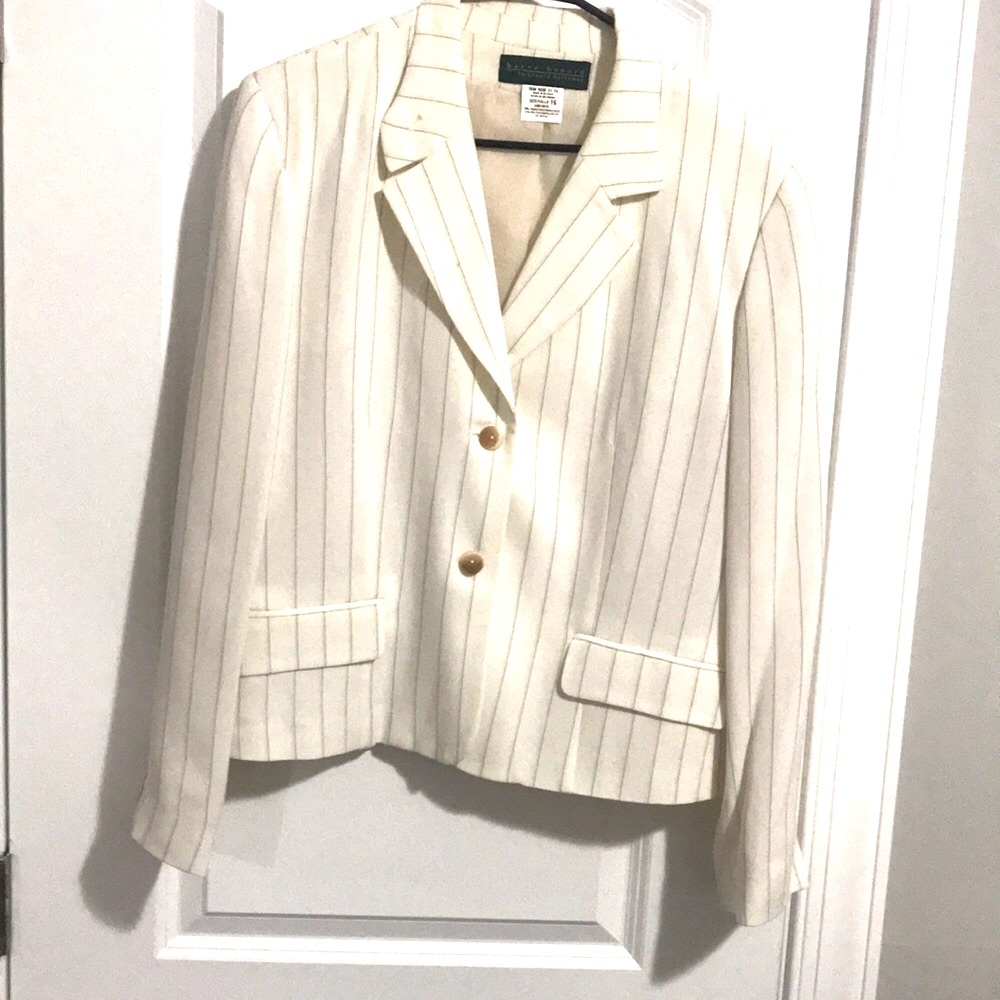 Skirt set single breasted button blazer off white with blue pinstripes w/skirt
